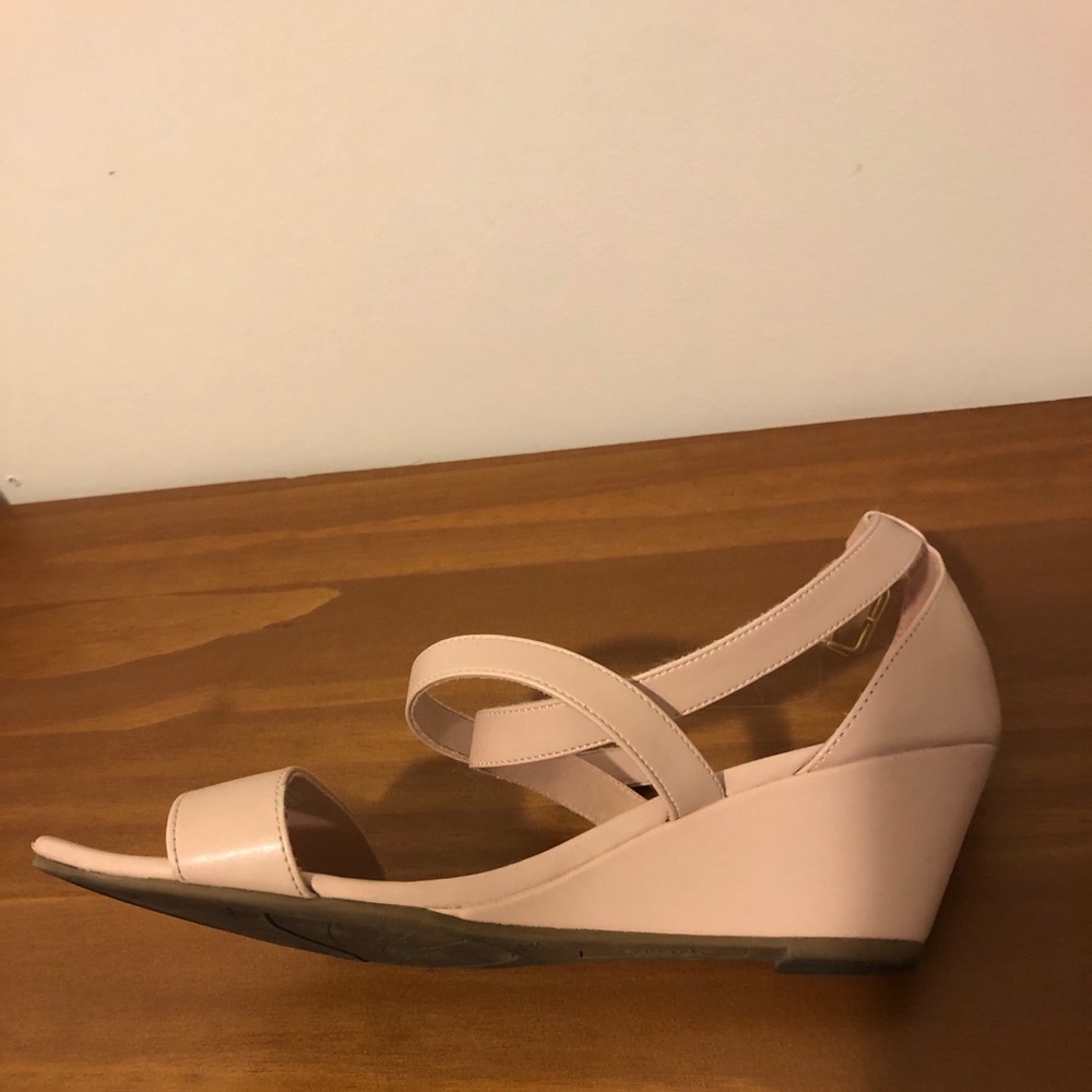 FIONI ROSE WEDGE SANDAL - Picture 3 of 3